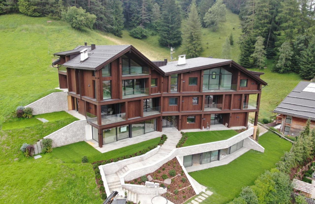 Luxury Chalet P Ortisei Bagian luar foto