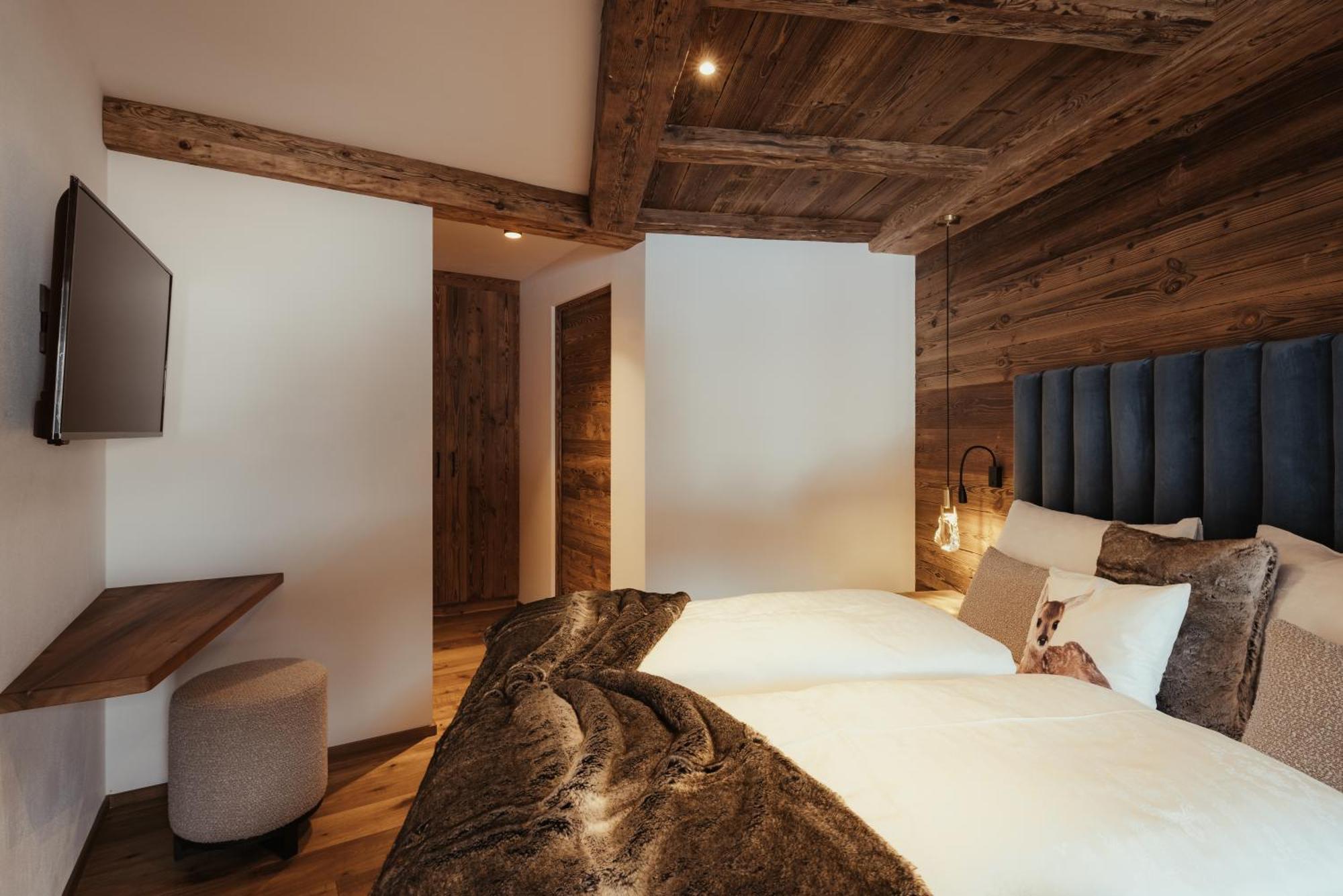 Luxury Chalet P Ortisei Bagian luar foto