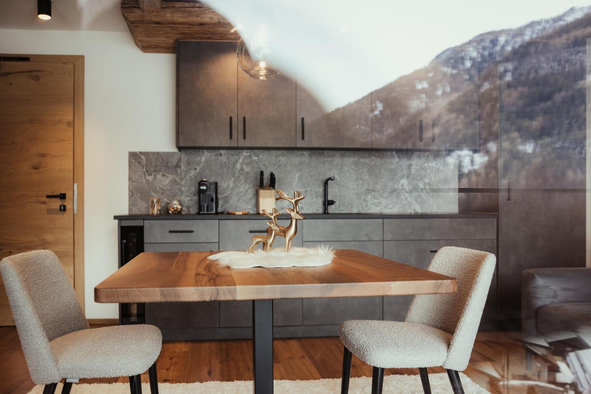 Luxury Chalet P Ortisei Bagian luar foto