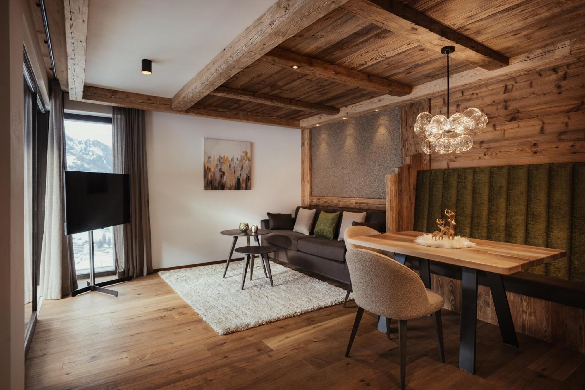 Luxury Chalet P Ortisei Bagian luar foto